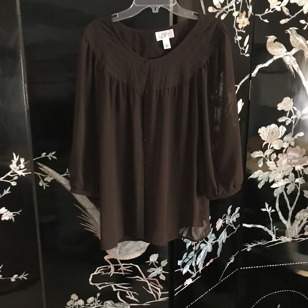 Button Down Front. - image 1